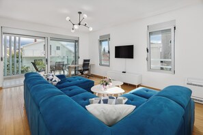 Appartement Supérieur, 2 chambres, vue montagne | Salle de séjour