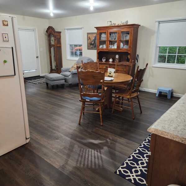 Dining - Carolina Rest in Amish Country (Hamptonville)