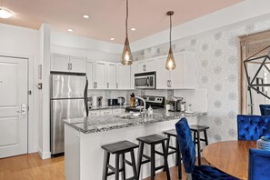 Fridge, microwave, oven, dishwasher