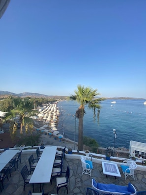 Am Strand, Strandbar