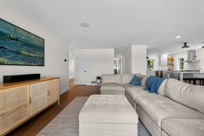 Smart-TV, Kamin, Computerbildschirme