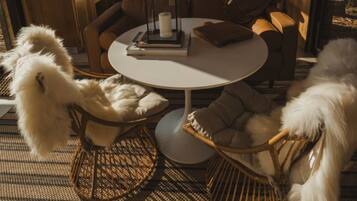 Luxury Cabin, Lake View, Lakeside | Laptop workspace, free WiFi