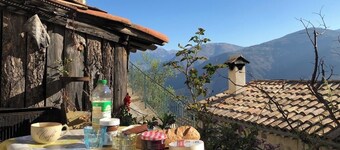 Stone tower in the heart of the village in the Mercantour Park, 45 minutes from Nice