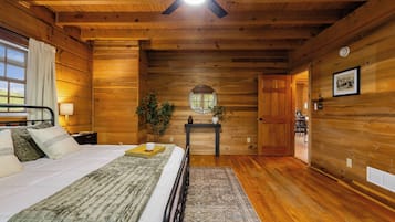 5 bedrooms, iron/ironing board, WiFi, bed sheets