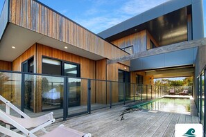 A heated pool - Eagles Watch - Ocean Views (San Remo)