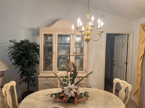 3/3 home in Thonotosassa.Near Amphitheater, Hard Rock,USF, Busch Gard, MOSITampa