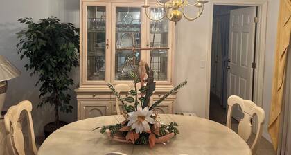 3/3 home in Thonotosassa.Near Amphitheater, Hard Rock,USF, Busch Gard, MOSITampa