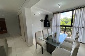 Basic Apartment | Dining - Edifício Ótima localização e Conforto (Toledo)
