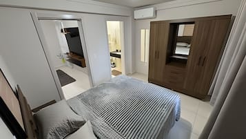Apartamento básico | 2 quartos, Wi-Fi de cortesia, roupa de cama
