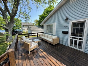Terrace/patio - Charming 3-bedroom cottage in Mears with AC (Mears)