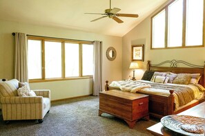 5 Schlafzimmer, Bügeleisen/Bügelbrett, Reisekinderbett, kostenloses WLAN