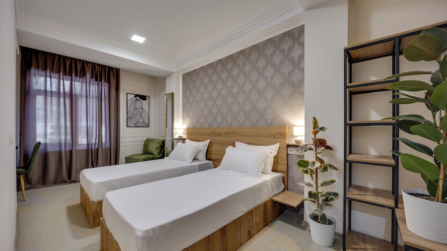 Regraph Hotel