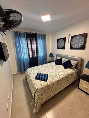 3 室のベッドルーム、アイロン / アイロン台、WiFi、ベッドシーツ