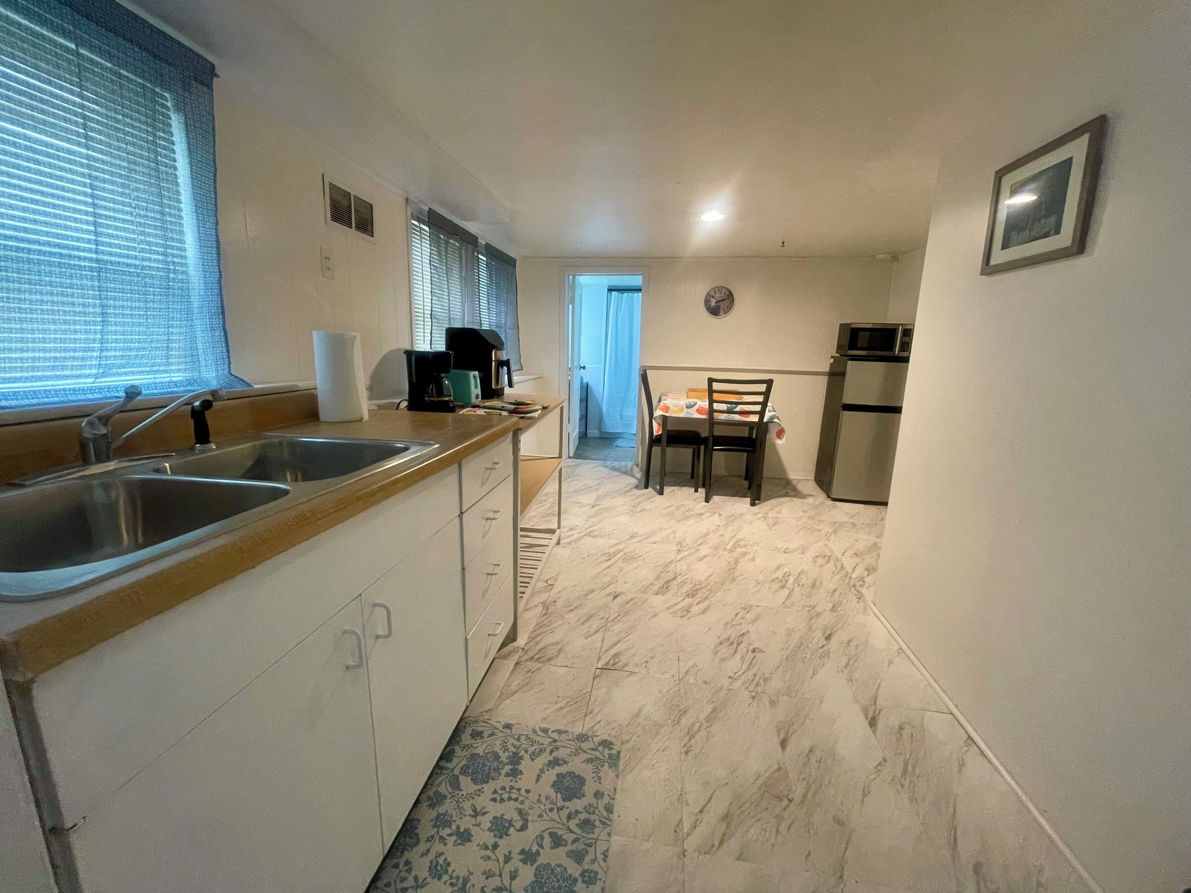 Fridge, microwave, coffee/tea maker, toaster