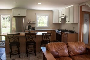 Oven, stovetop, dishwasher