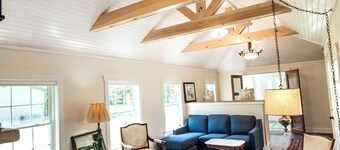 Luxurious 3-bedroom custom built home in the heart of the Thousand Islands