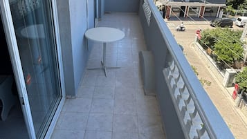 Espace de travail pour ordinateurs portables, accĂšs au Wi-Fi (inclus)