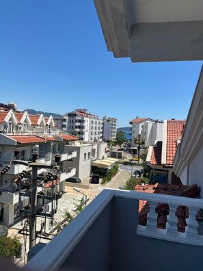 Laptop workspace, free WiFi - Basak Apart (Marmaris)