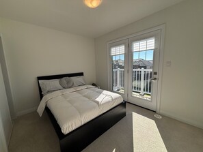 3 habitaciones, caja de seguridad en la habitación y escritorio
