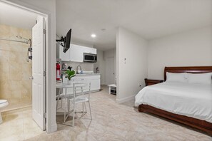WiFi, bed sheets