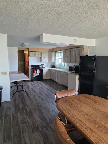 Peaceful Country Living by Kirkman’s Cove & Lakeview Golf