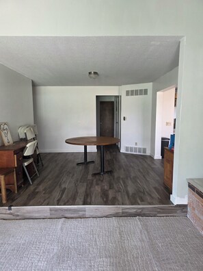 Interior - Peaceful Country Living by Kirkman’s Cove & Lakeview Golf (Humboldt)