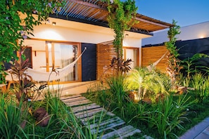 Deluxe Suite, Partial Sea View | Balcony