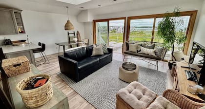 Spectacular 1-bedroom renovated Montauk apartment with amazing views
