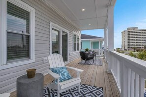 Terrace/patio - Luxury 5BR with Heated Pool | Steps to Beach (Carolina Beach)