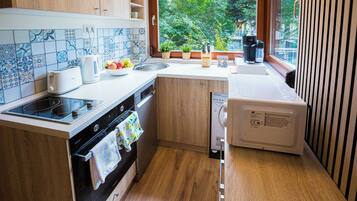 Fridge, dishwasher, electric kettle, toaster