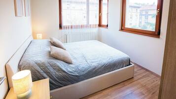 1 bedroom, desk, iron/ironing board, WiFi