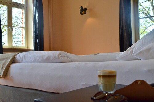 Doppelzimmer im Gasthaus am Finowkanal (ehemalige Schule von 1875).