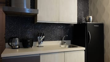 1 bedroom, desk, laptop workspace, free WiFi