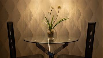 1 bedroom, desk, laptop workspace, free WiFi