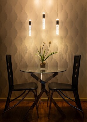 1 bedroom, desk, laptop workspace, free WiFi - Azure Create Greate Moments by Don (Paranaque)