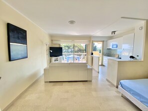 Iron/ironing board, free WiFi, bed sheets - Studio with sea view - Fontana Rosa (Menton)