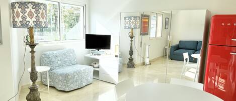 TV