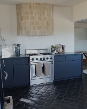 Ofen, Herdplatte, Geschirrspüler