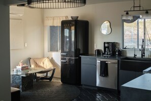 Oven, stovetop, dishwasher