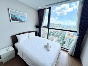 Exclusive Apartment, 2 Bedrooms, City View | Individually decorated, individually furnished, desk, laptop workspace - Autopia Stay - Vinhomes Skylake (Hanoi)