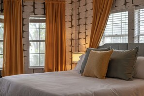 3 slaapkamers, een strijkplank/strijkijzer, wifi, beddengoed