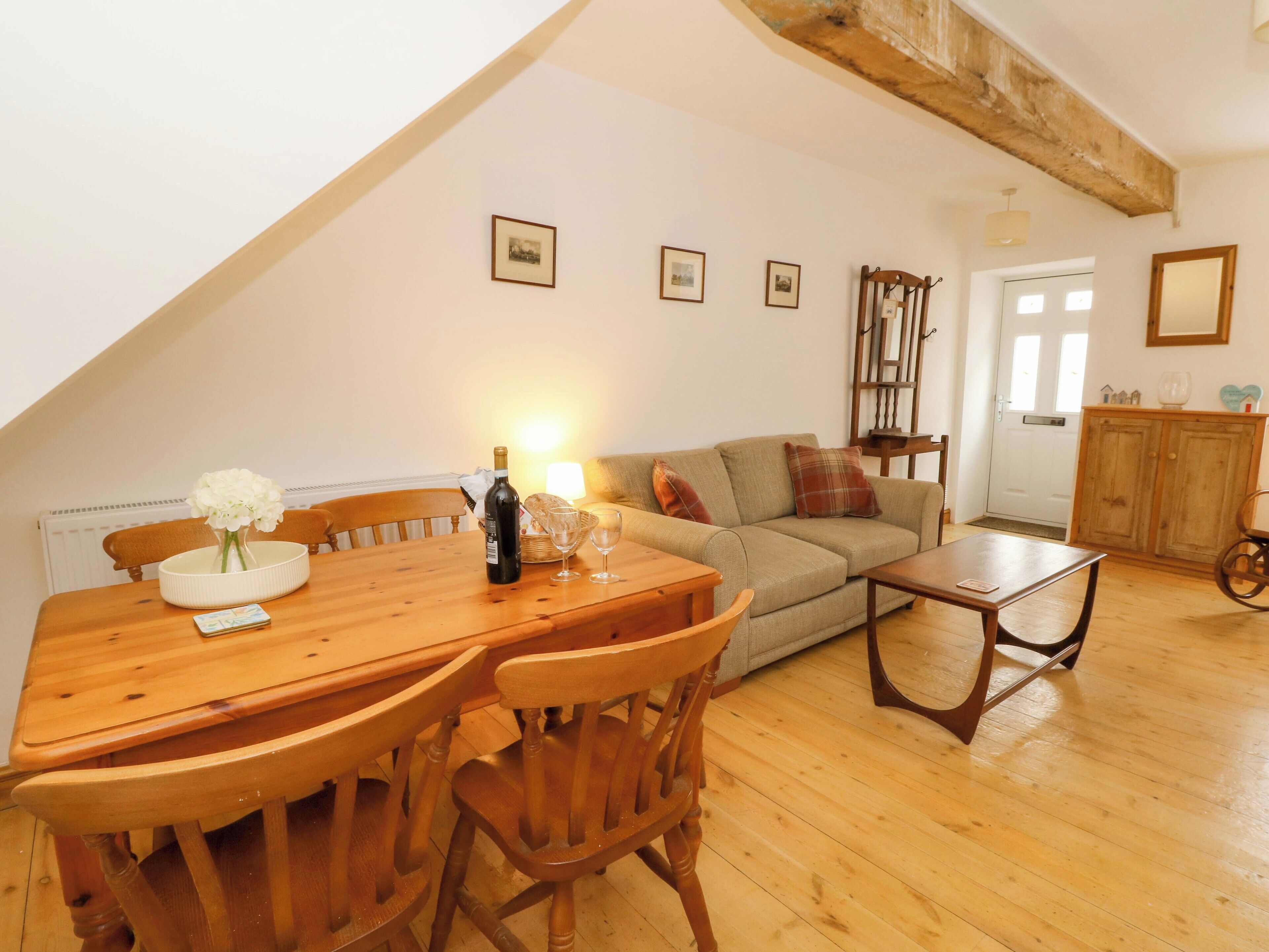 Hafan Fach, Pet Friendly, Character Holiday Cottage In Aberystwyth - Aberystwyth