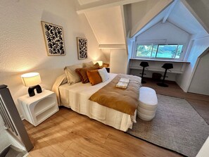 2 chambres, fer et planche à repasser, Wi-Fi, draps fournis