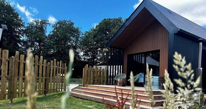 Le FrĂȘne, lodge en bois avec bain nordique privatif