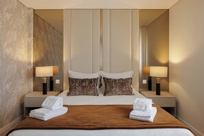 3 chambres, bureau, fer et planche à repasser, accès au Wi-Fi (inclus)