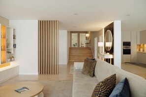 Smart TV, tenis de mesa y libros 