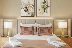 3 chambres, bureau, fer et planche à repasser, Wi-Fi gratuit