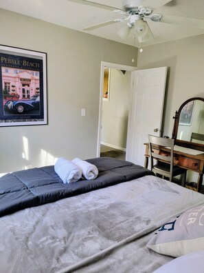 2 bedrooms, desk, free WiFi, bed sheets