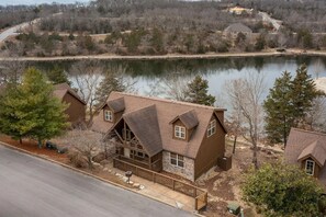 Exterior - Amazing! Lakefront Cabin | Resort Amenities | Golf (Branson West)