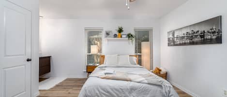 3 bedrooms, desk, iron/ironing board, WiFi